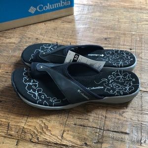 Columbia sandals size 9